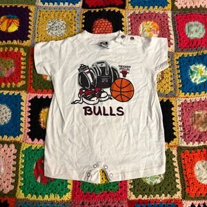 Vtg 90s Chicago Bulls NBA Baby Romper White Short Sleeve One-Piece 6-9 Months